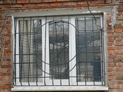 Решетки на окна,  ограждения 